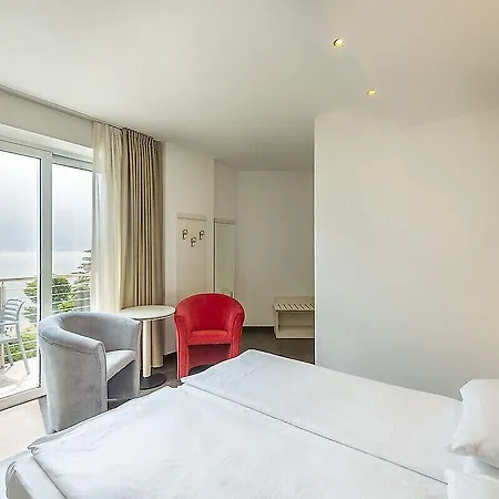Sogno Del Benaco 4* 리몬네술가르다