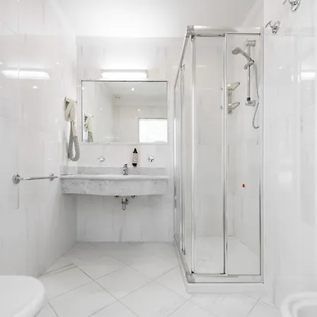 Hotel Sogno Del Benaco 4*