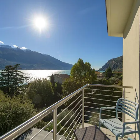 Hotel Sogno Del Benaco 4*
