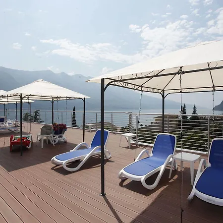 호텔 Sogno Del Benaco 4*